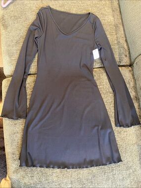 Women's Black Long Sleeve V-Neck Knit Dress
